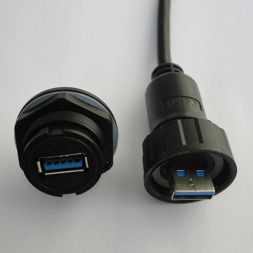 汽车连接器